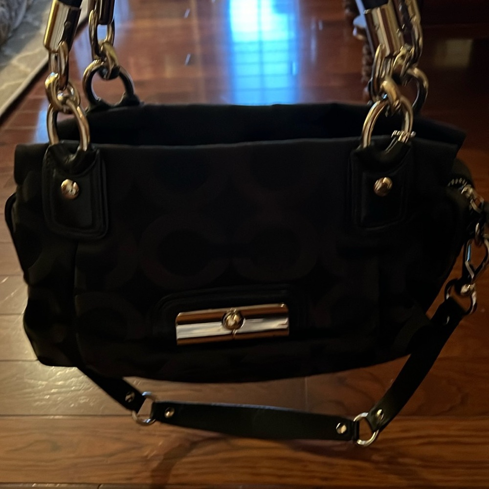 Coach bar, shoulder bag